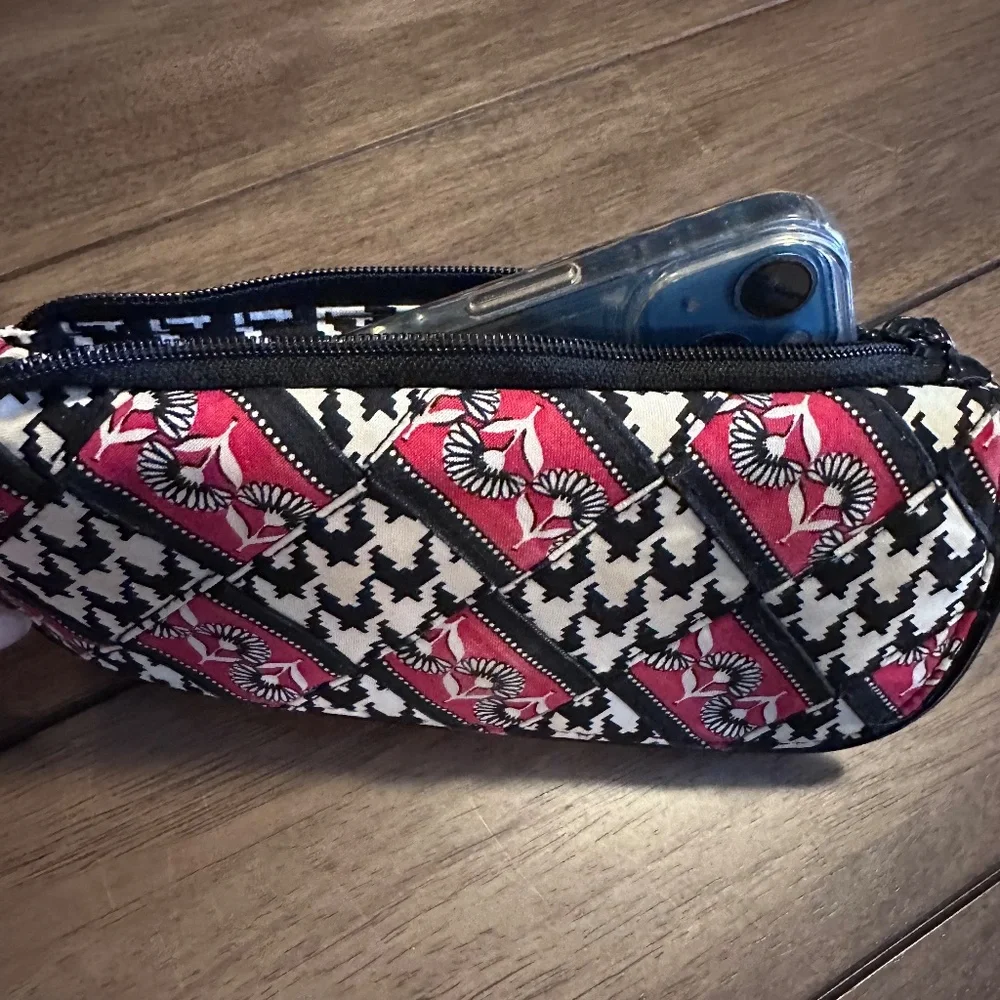 Vera Bradley Retired Deco Daisy & Houndstooth Wristlet Wallet w Checkbook Holder